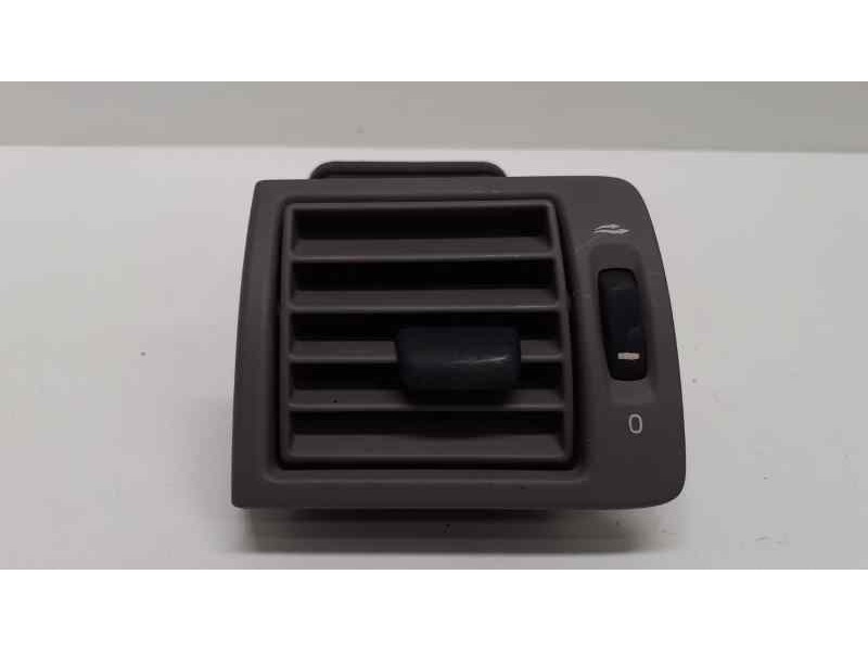 Recambio de rejilla aireadora para volvo s40 berlina 2.0 d summum referencia OEM IAM Y01102 39883 