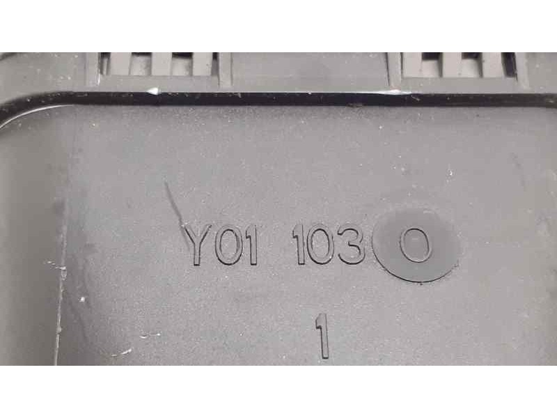 Recambio de rejilla aireadora para volvo s40 berlina 2.0 d summum referencia OEM IAM Y01102 39883 