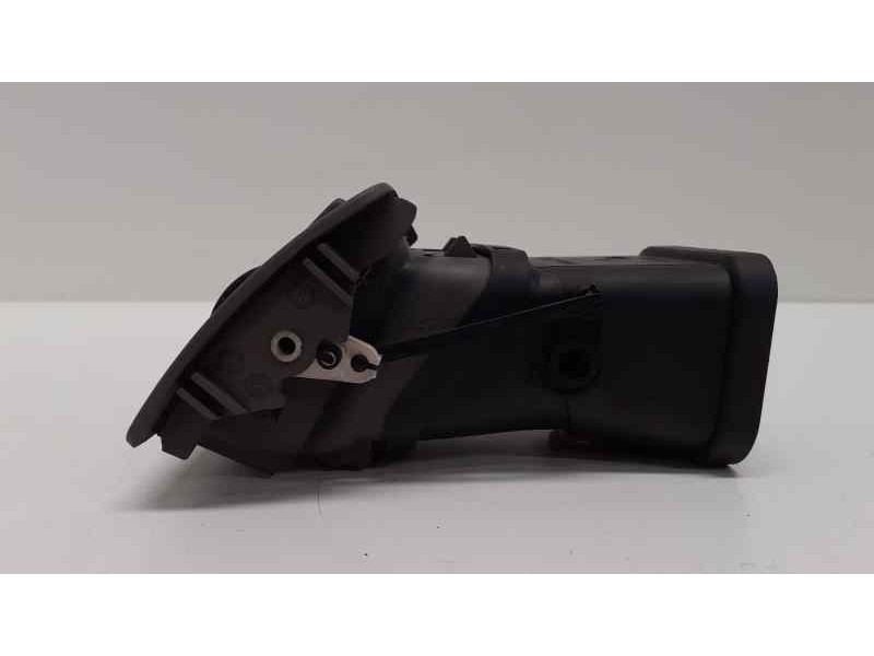 Recambio de rejilla aireadora para volvo s40 berlina 2.0 d summum referencia OEM IAM Y01102 39883 