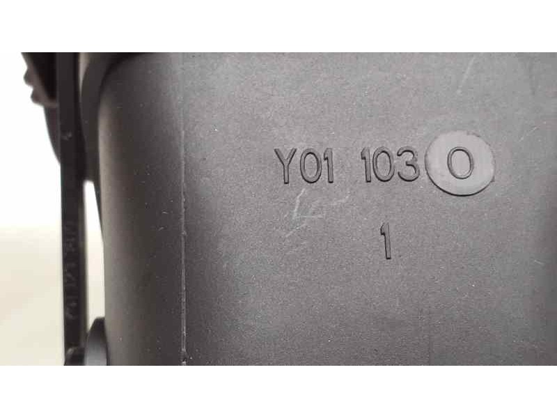 Recambio de rejilla aireadora para volvo s40 berlina 2.0 d summum referencia OEM IAM Y01128 39884 