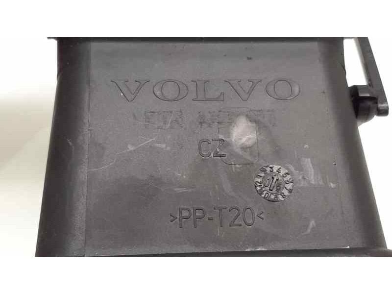 Recambio de rejilla aireadora para volvo s40 berlina 2.0 d summum referencia OEM IAM Y01128 39884 