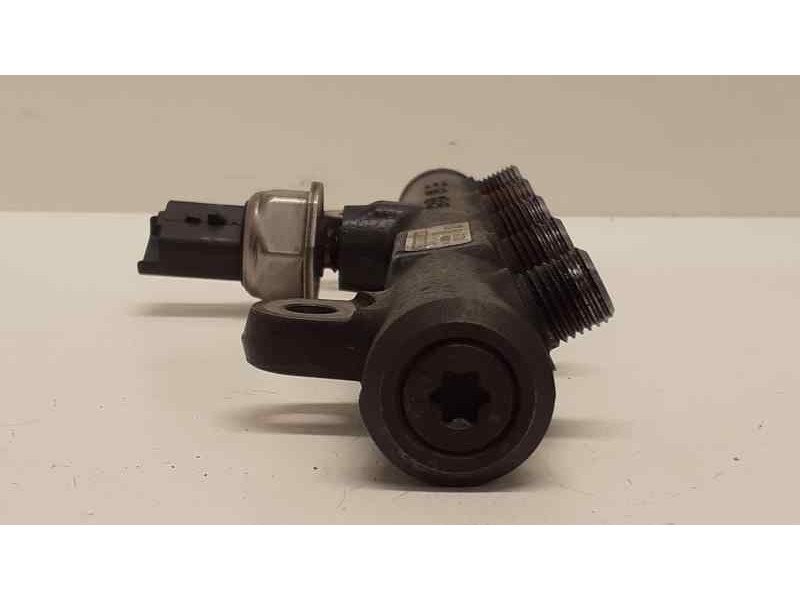 Recambio de rampa inyectora para volvo s40 berlina 2.0 d summum referencia OEM IAM 9654726280 39896 