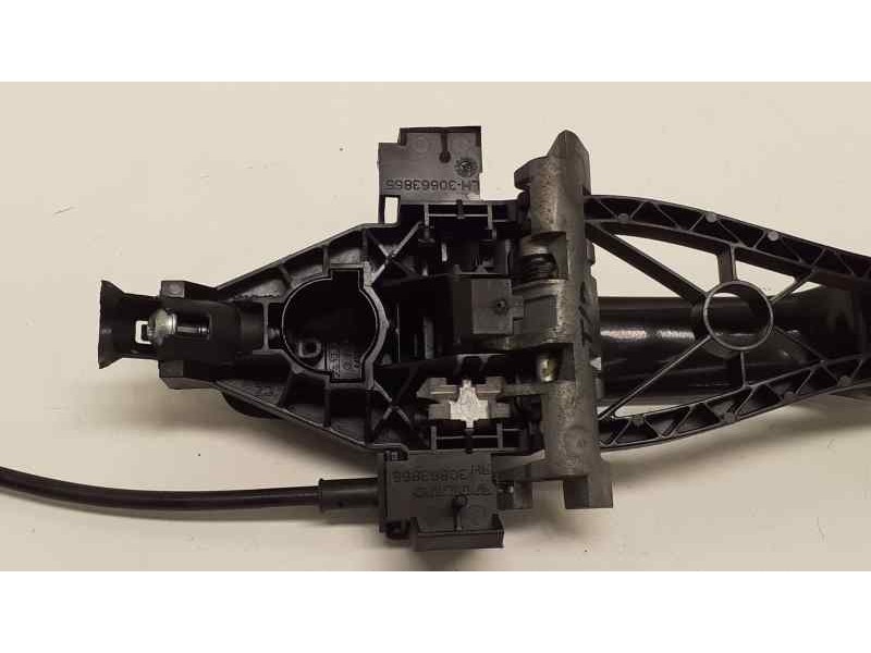 Recambio de maneta exterior trasera derecha para volvo s40 berlina 2.0 d summum referencia OEM IAM 30663865 39901 