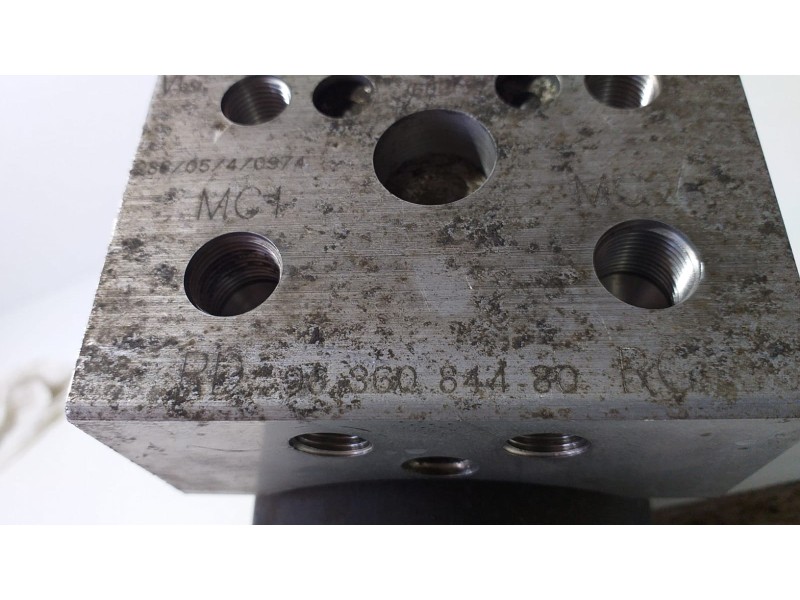 Recambio de abs para citroën xsara berlina 2.0 hdi attraction (66kw) referencia OEM IAM 9636084480 73379 R