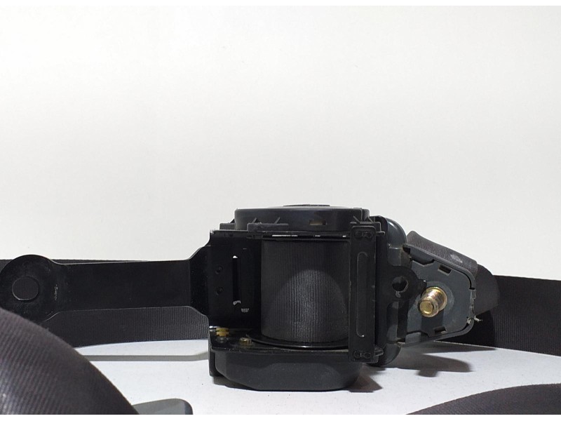 Recambio de cinturon seguridad delantero derecho para daihatsu feroza f-300 referencia OEM IAM HD 64859 