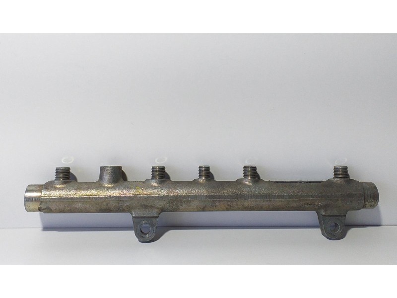 Recambio de rampa inyectora para renault megane i fase 2 gandtour (ka..) 1.9 dci century referencia OEM IAM 7700111013 73390 R