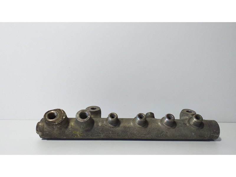 Recambio de rampa inyectora para opel astra h berlina elegance referencia OEM IAM 0445214049 73394 R