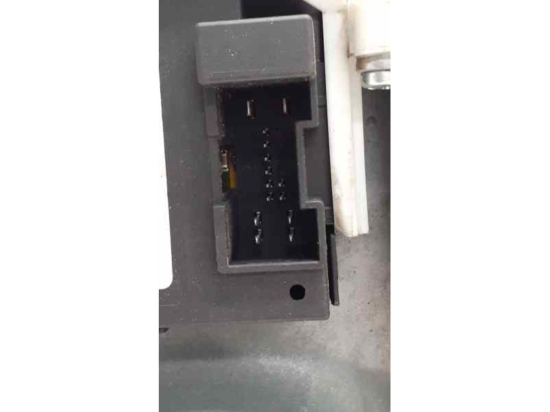 Recambio de elevalunas trasero derecho para volvo s40 berlina 2.0 d summum referencia OEM IAM 8679083 39918 