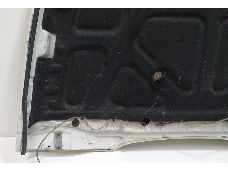 Recambio de capot para ssangyong korando 2.3 tdi referencia OEM IAM 6100206012 73406 