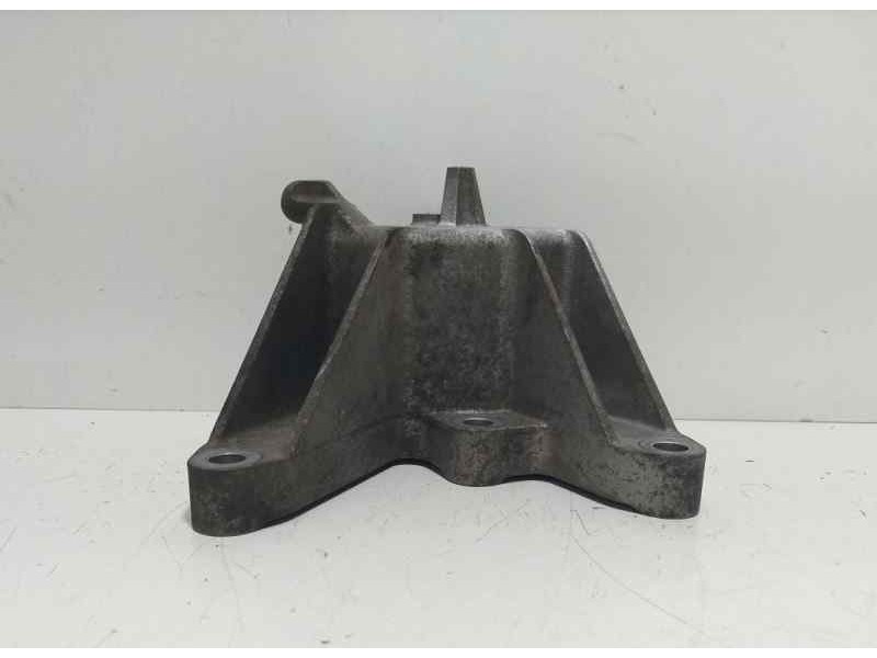 Recambio de soporte motor para opel insignia sports tourer cosmo referencia OEM IAM 13228289 85239 