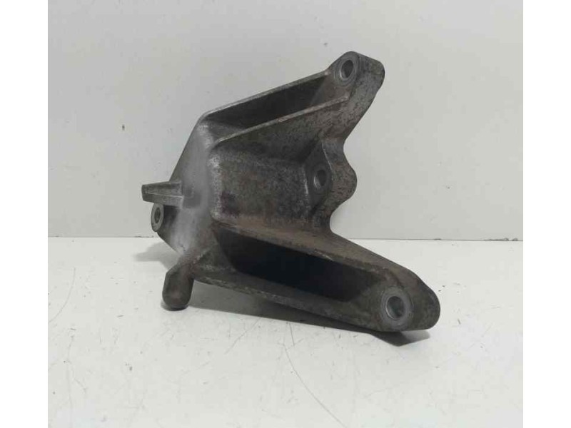 Recambio de soporte motor para opel insignia sports tourer cosmo referencia OEM IAM 13228289 85239 