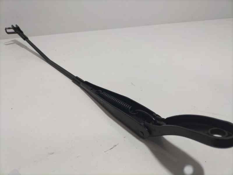 Recambio de brazo limpia delantero izquierdo para peugeot 207 confort referencia OEM IAM A7DAGCC 80499 