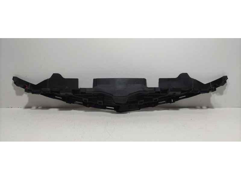 Recambio de travesaño superior para opel insignia sports tourer cosmo referencia OEM IAM 13250569 85250 