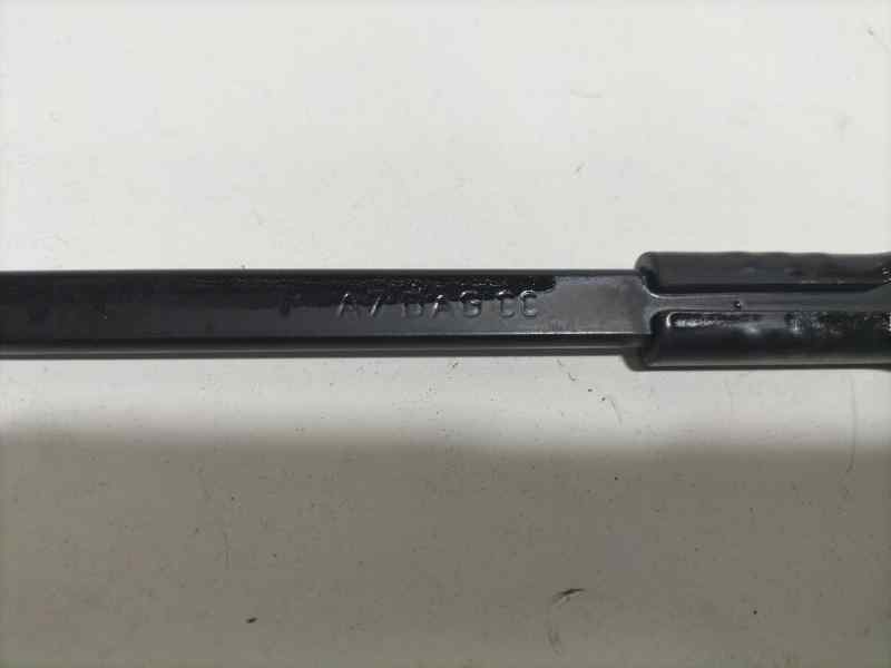 Recambio de brazo limpia delantero izquierdo para peugeot 207 confort referencia OEM IAM A7DAGCC 80499 