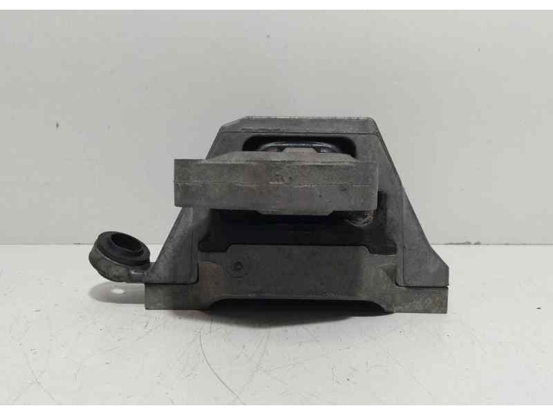 Recambio de soporte motor para opel insignia sports tourer cosmo referencia OEM IAM 13227717 85251 