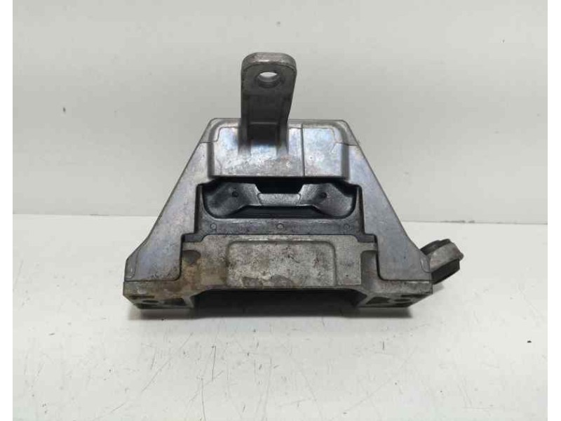 Recambio de soporte motor para opel insignia sports tourer cosmo referencia OEM IAM 13227717 85251 