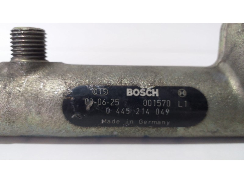 Recambio de rampa inyectora para opel astra h berlina cosmo referencia OEM IAM 0445214049 73521 R