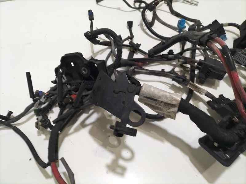 Recambio de caja reles / fusibles para renault megane iii berlina 5 p expression referencia OEM IAM 24010125R 80540 