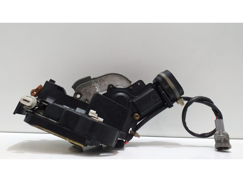 Recambio de cerradura puerta delantera derecha para toyota land cruiser (j9) td vx (5-ptas.) (kzj95) referencia OEM IAM 69310601