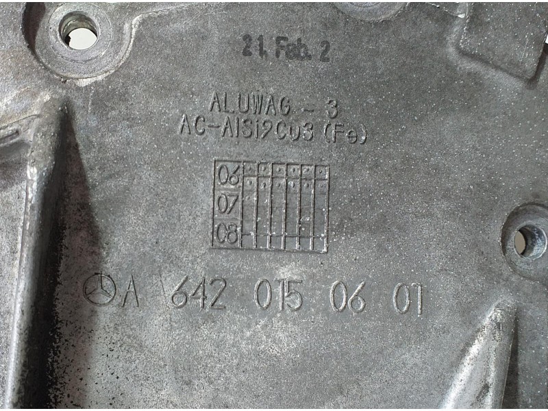 Recambio de tapa distribucion para mercedes-benz clase m (w164) 3.0 cdi cat referencia OEM IAM A6420150601 73598 R