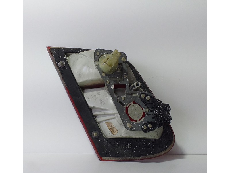 Recambio de piloto trasero derecho interior para mercedes-benz clase clk (w208) coupe 2.3 compresor cat referencia OEM IAM 20882