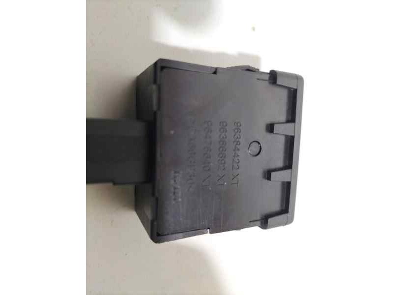 Recambio de interruptor para peugeot 207 confort referencia OEM IAM 96384422XT 80573 