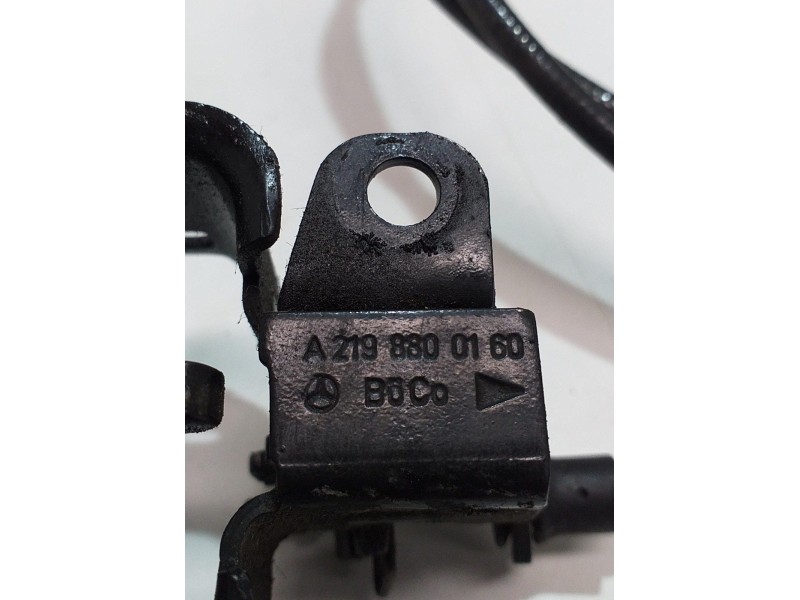 Recambio de cerradura capot para mercedes-benz clase cls (w219) 320 cdi (219.322) referencia OEM IAM A2198800160 53215 