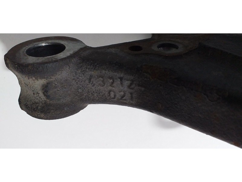 Recambio de mangueta delantera izquierda para toyota auris luna+ referencia OEM IAM 43212021 73689 R