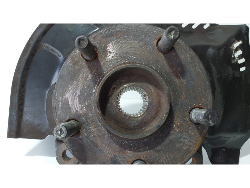 Recambio de mangueta delantera izquierda para toyota auris luna+ referencia OEM IAM 43212021 73689 R