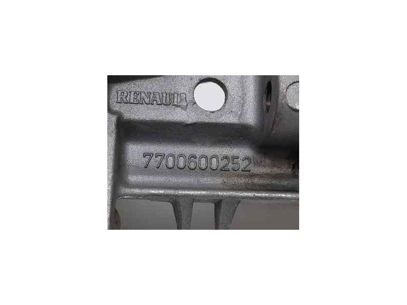 Recambio de bomba aceite para renault megane ii coupe/cabrio confort authentique referencia OEM IAM 7700600252 85415 