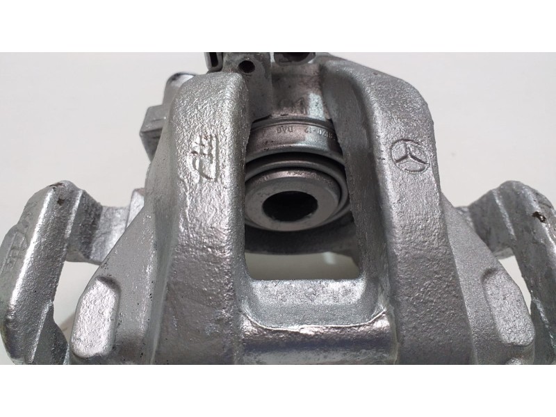 Recambio de pinza freno trasera derecha para mercedes-benz clase cls (w219) 320 cdi (219.322) referencia OEM IAM 0024202883 5321