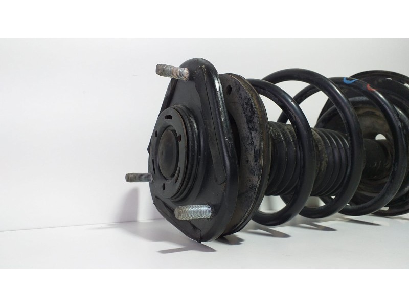 Recambio de amortiguador delantero izquierdo para toyota auris luna+ referencia OEM IAM 4852002390 73698 R