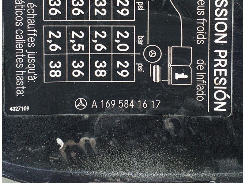 Recambio de tapa exterior combustible para mercedes-benz clase b (w245) 200 cdi (245.208) referencia OEM IAM A1695841617 73723 