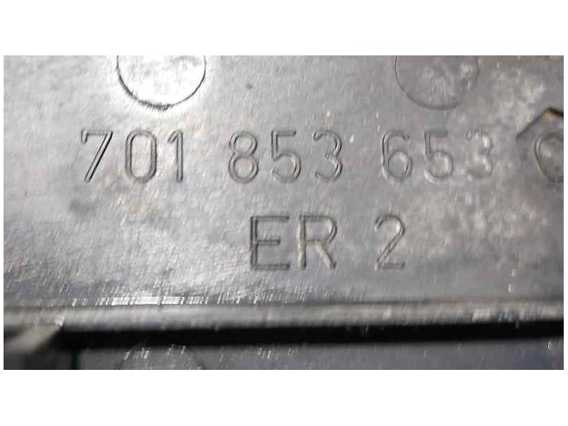 Recambio de rejilla delantera para volkswagen t4 transporter/furgoneta (mod. 1991) combi referencia OEM IAM 701853653C 85437 R