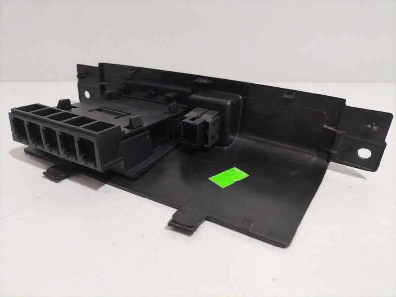 Recambio de interruptor para peugeot 207 confort referencia OEM IAM 9656713577 80639 