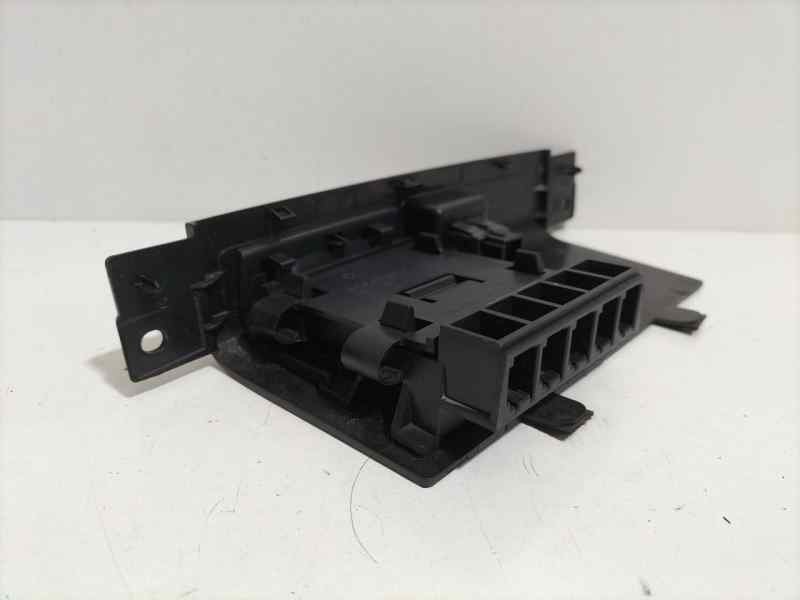 Recambio de interruptor para peugeot 207 confort referencia OEM IAM 9656713577 80639 