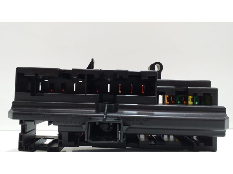 Recambio de caja reles / fusibles para bmw serie 7 (e65/e66) 735i referencia OEM IAM 6900582 53311 