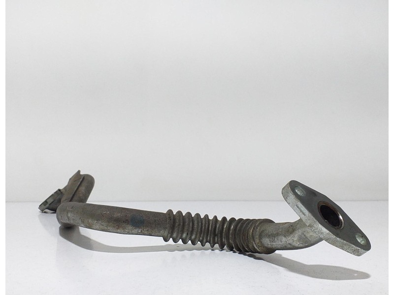 Recambio de tubo para toyota corolla verso (r1) 2,2 d-4d sport referencia OEM IAM 2ADFHV 65325 