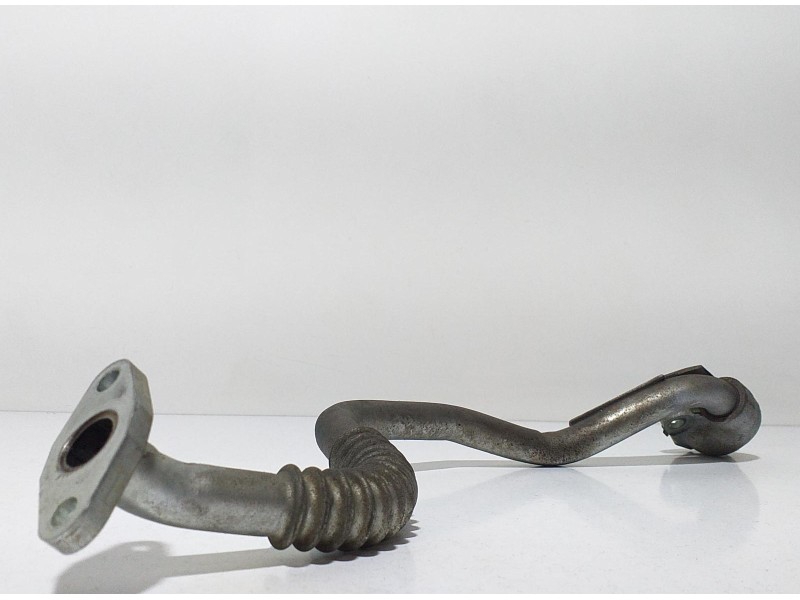 Recambio de tubo para toyota corolla verso (r1) 2,2 d-4d sport referencia OEM IAM 2ADFHV 65325 