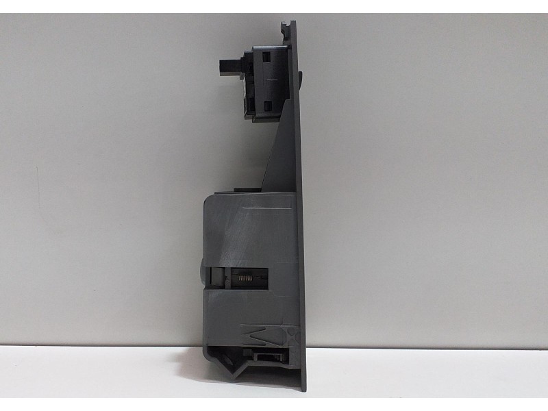 Recambio de mando elevalunas trasero izquierdo para bmw serie 7 (e65/e66) 735i referencia OEM IAM 7024489 53315 