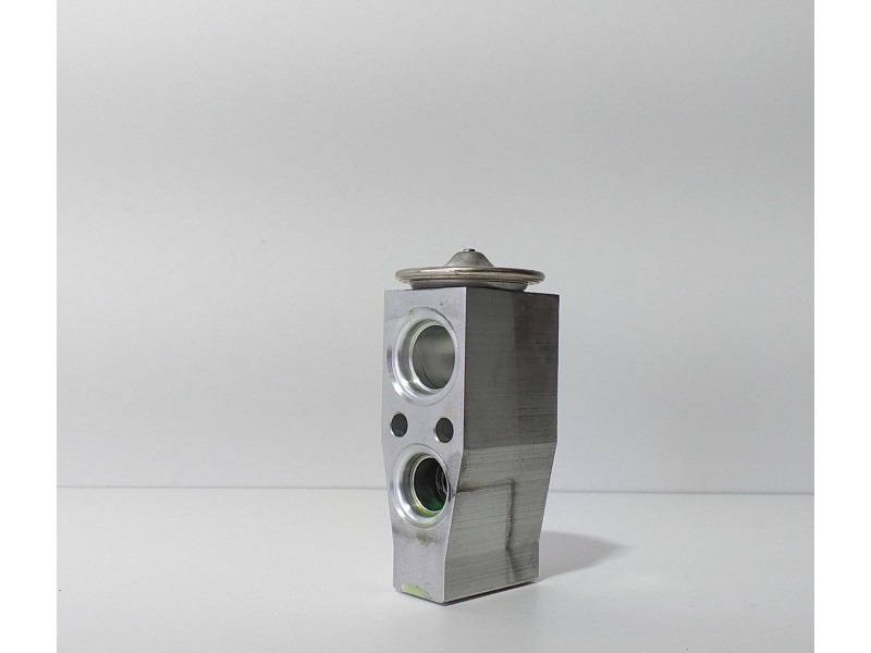 Recambio de valvula expansion para volkswagen golf vii lim. advance bluemotion referencia OEM IAM 5Q0820679B 73779 R