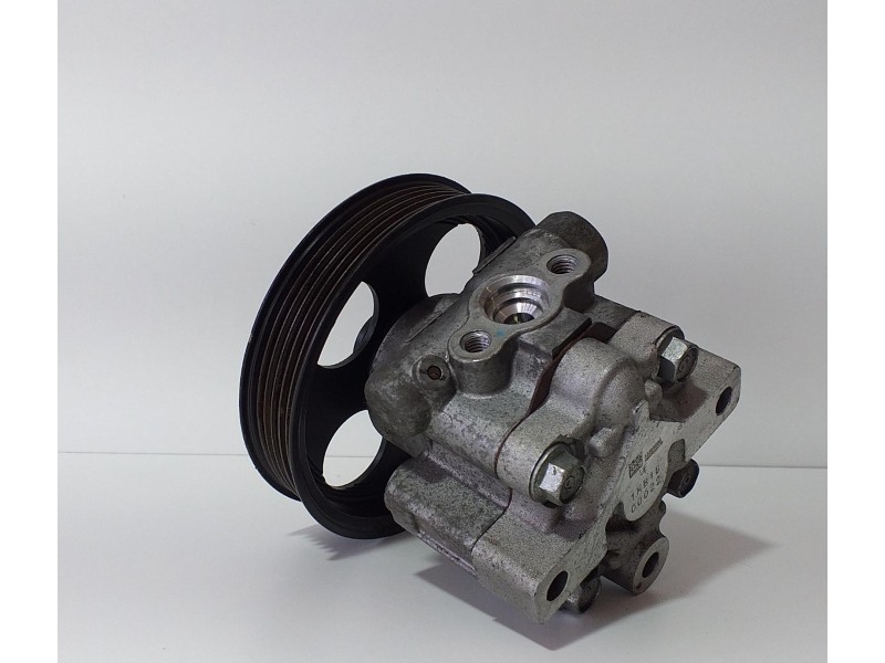 Recambio de bomba direccion para opel insignia berlina cosmo referencia OEM IAM 13268906 73788 R