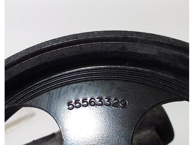 Recambio de bomba direccion para opel insignia berlina cosmo referencia OEM IAM 13268906 73788 R