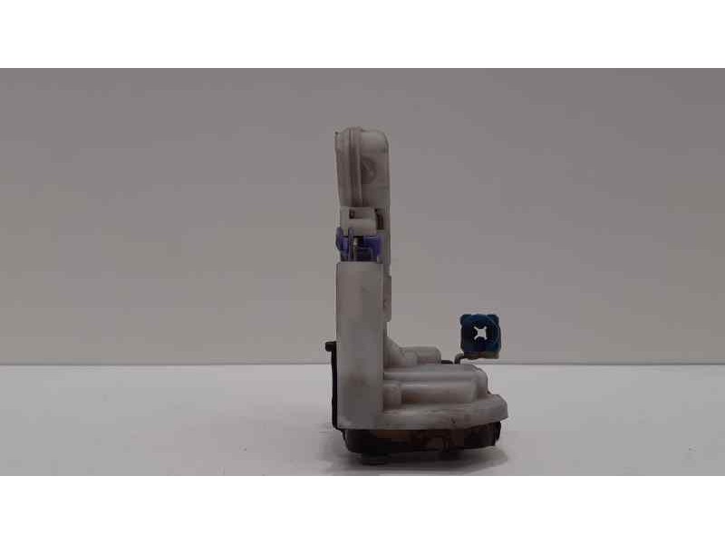 Recambio de cerradura puerta trasera derecha para nissan x-trail (t30) comfort referencia OEM IAM 805524U300 40250 