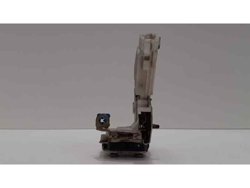 Recambio de cerradura puerta trasera derecha para nissan x-trail (t30) comfort referencia OEM IAM 805524U300 40250 