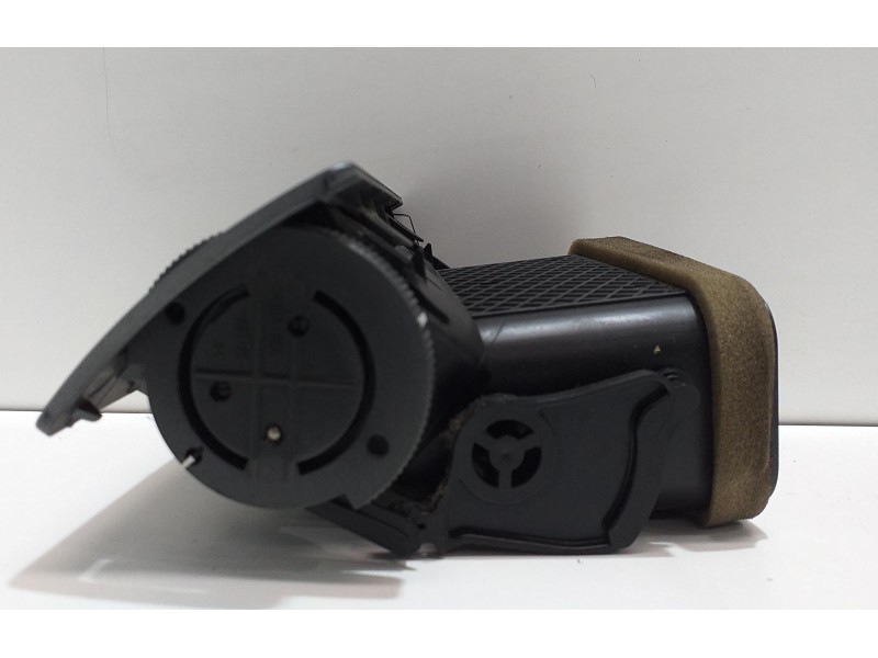 Recambio de rejilla aireadora para bmw serie 7 (e65/e66) 735i referencia OEM IAM 64228223333 53318 