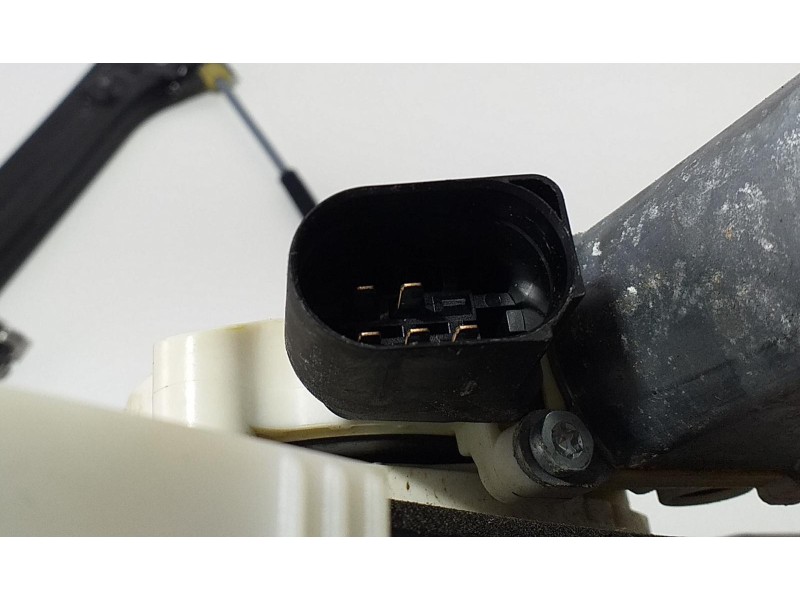 Recambio de elevalunas delantero izquierdo para bmw x5 (e70) xdrive30d referencia OEM IAM 7137019S 73820 R