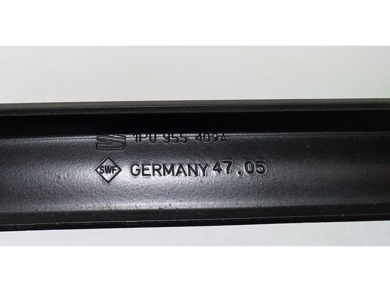 Recambio de brazo limpia delantero izquierdo para seat leon (1p1) 2.0 tdi referencia OEM IAM 1P0955409A 65363 