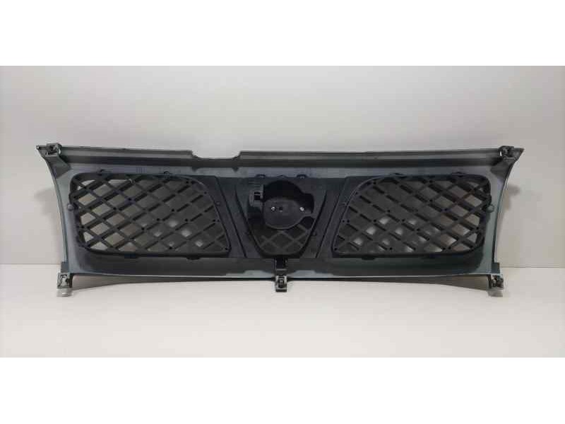 Recambio de rejilla delantera para nissan terrano/terrano.ii (r20) se (5-ptas.) referencia OEM IAM 623107FXXX 85470 