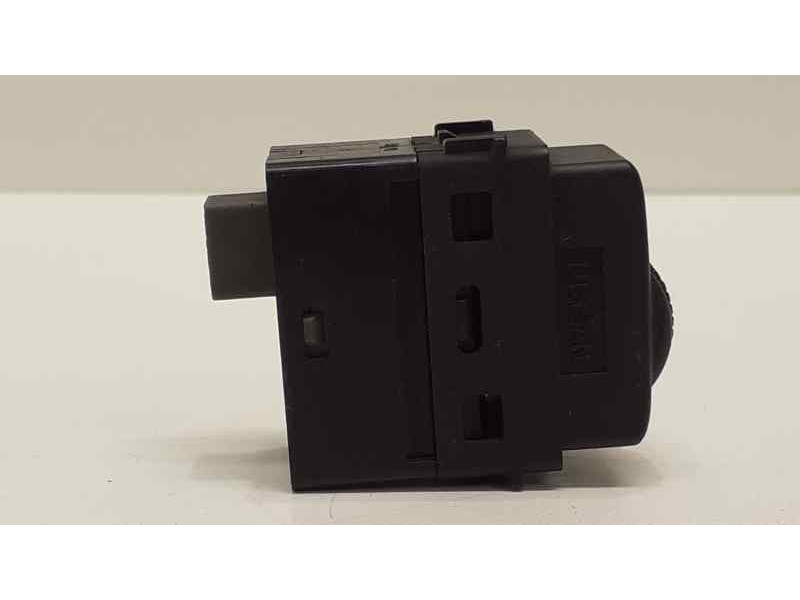Recambio de interruptor para nissan x-trail (t30) comfort referencia OEM IAM 5824B 40273 
